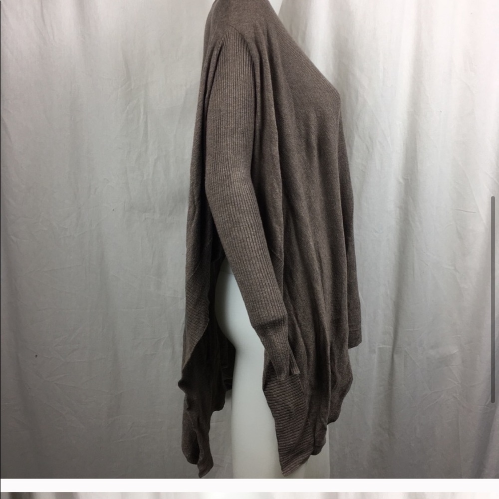 Romeo + Juliet Couture Poncho S/M Sweater